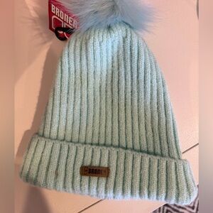 Broner - aqua beanie! NWT!